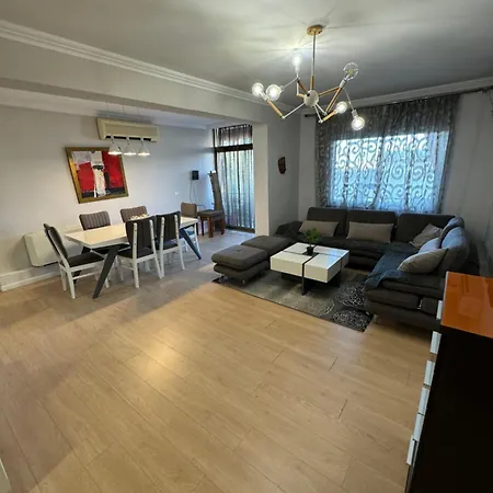 Lita House - 3 Bedroom Apartment *
