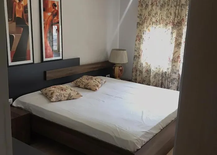 Lita House - 3 Bedroom * Тирана
