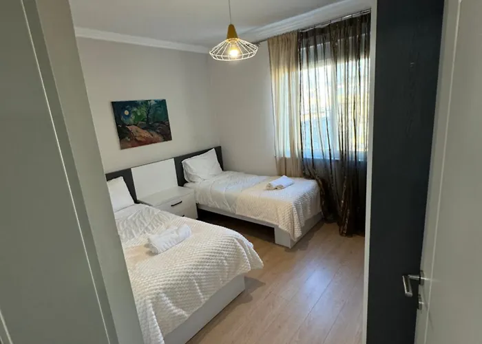 Lita House - 3 Bedroom Appartamento *